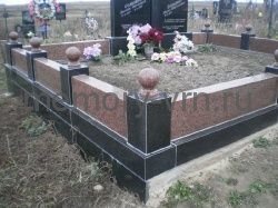 Цоколи и ограды