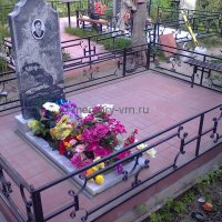 Цоколи и ограды