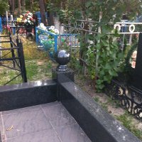 Цоколи и ограды