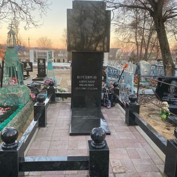 Гранитные памятники