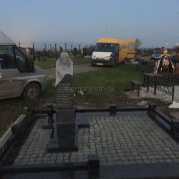 Гранитные памятники