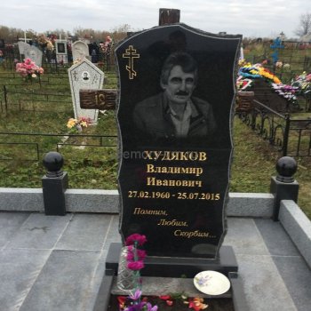 Гранитные памятники