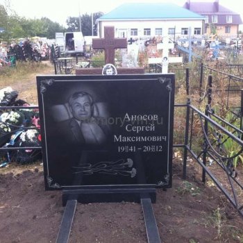 Гранитные памятники