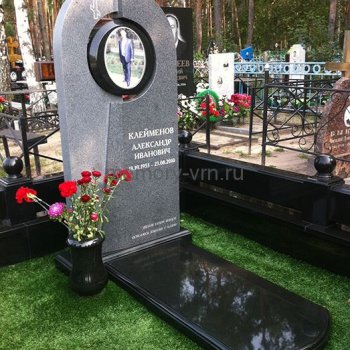 Гранитные памятники