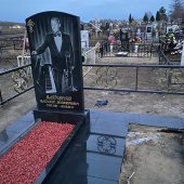 Гранитные памятники
