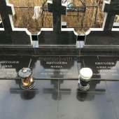 Гранитные памятники