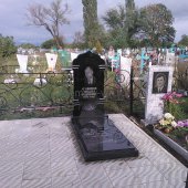 Гранитные памятники