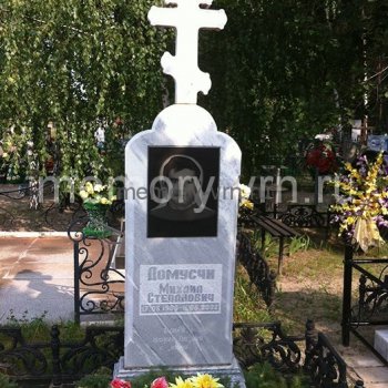 Заказать памятники из мрамора в Воронеже