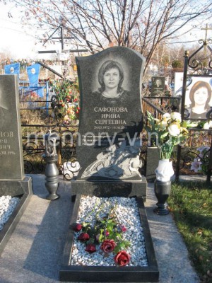 Изготовление памятников и их установка на кладбищах Белгорода