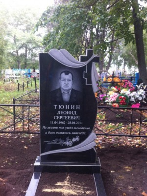 Изготовление памятников и установка на кладбищах Курска