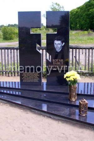 Изготовление памятников в Липецке, доставка и установка на городских кладбищах