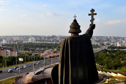 Изготовление памятников и их установка на кладбищах Белгорода