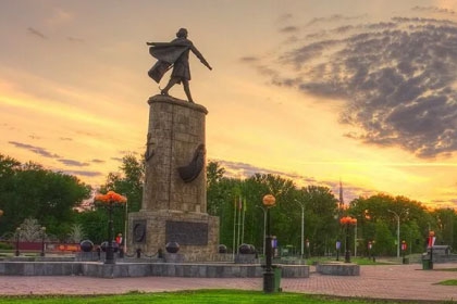 Изготовление памятников в Липецке, доставка и установка на городских кладбищах
